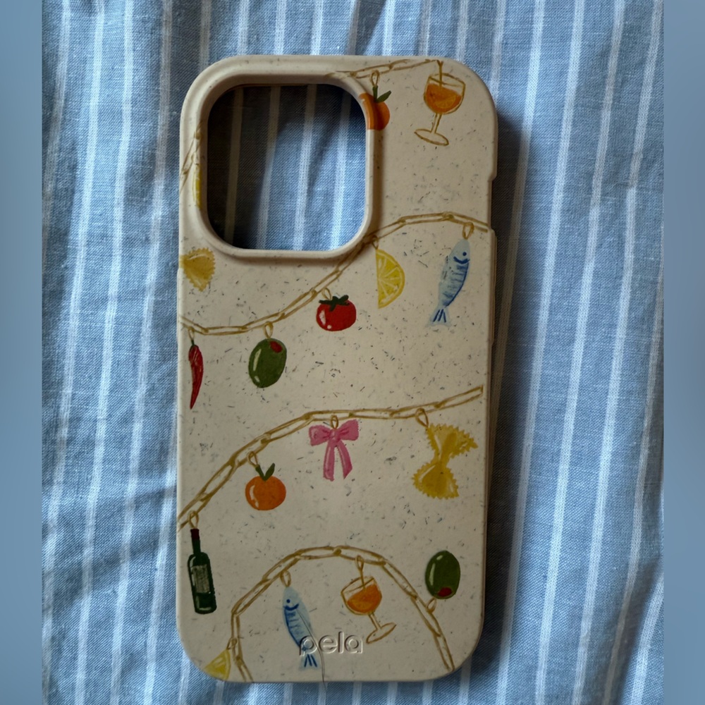 Peak iPhone 15 pro Seashell Dolce Summer